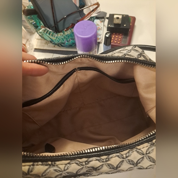 Dana Buchman pocket book - Picture 5 of 5